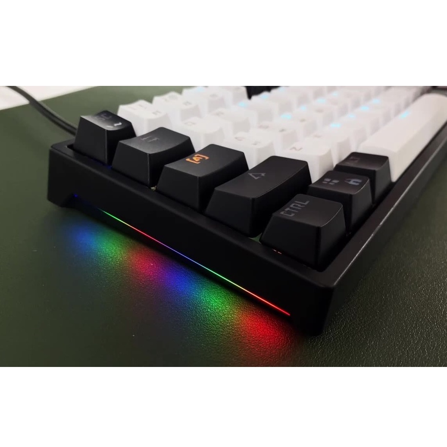 Bán phím cơ LEAVEN K620 Pro dây Type-C tháo rời LED RGB