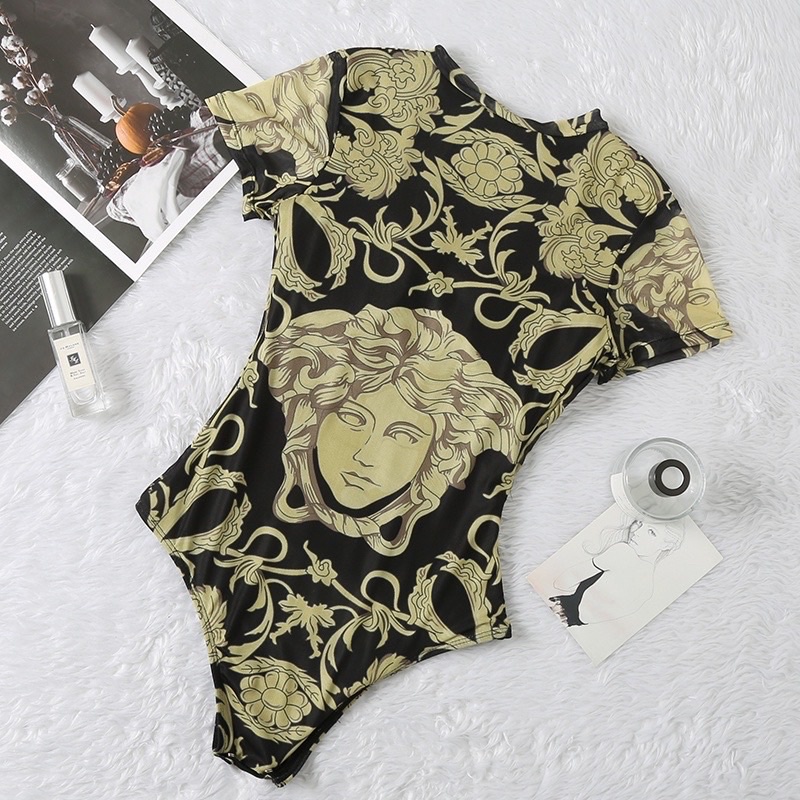 [BKN1050] &lt;BRAND&gt; BODYSUIT TAY NGẮN VSC BLONDE MEDUSA