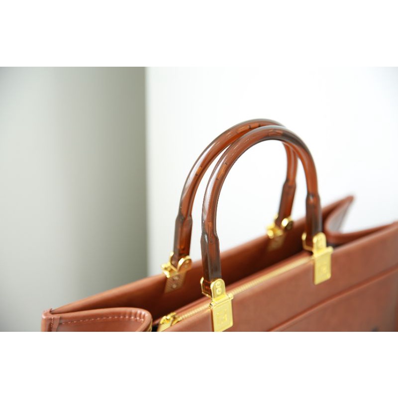 Túi xách nữ F.D Tote sz35cm màu nâu bò có khóa miệng kín đáo