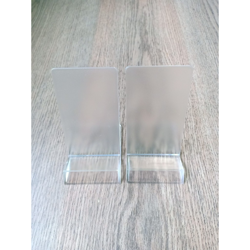 Đế Mica Kệ trưng bày điện thoại