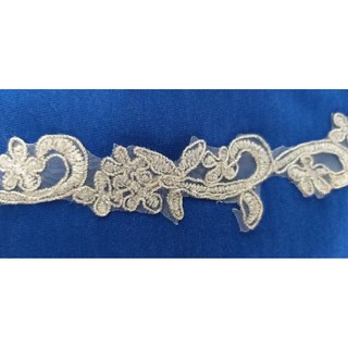 Ren dây thêu hoa trang trí , size 2.5cm (4m5 /12k)