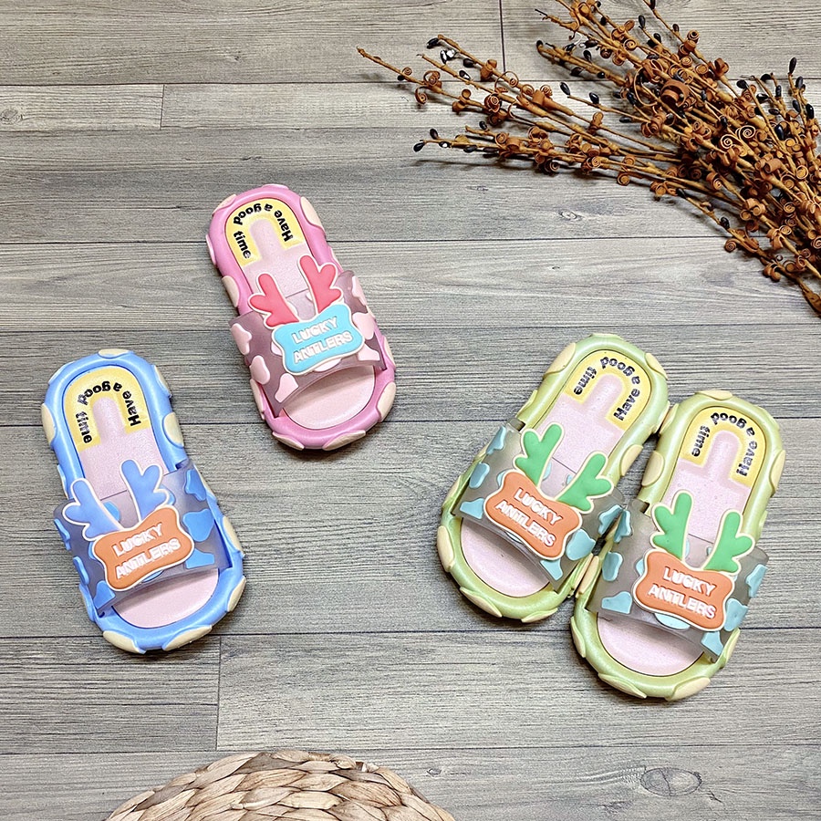 Dép bé gái đế mềm chống trơn trượt thoải mái mùa hè cho bé TT426