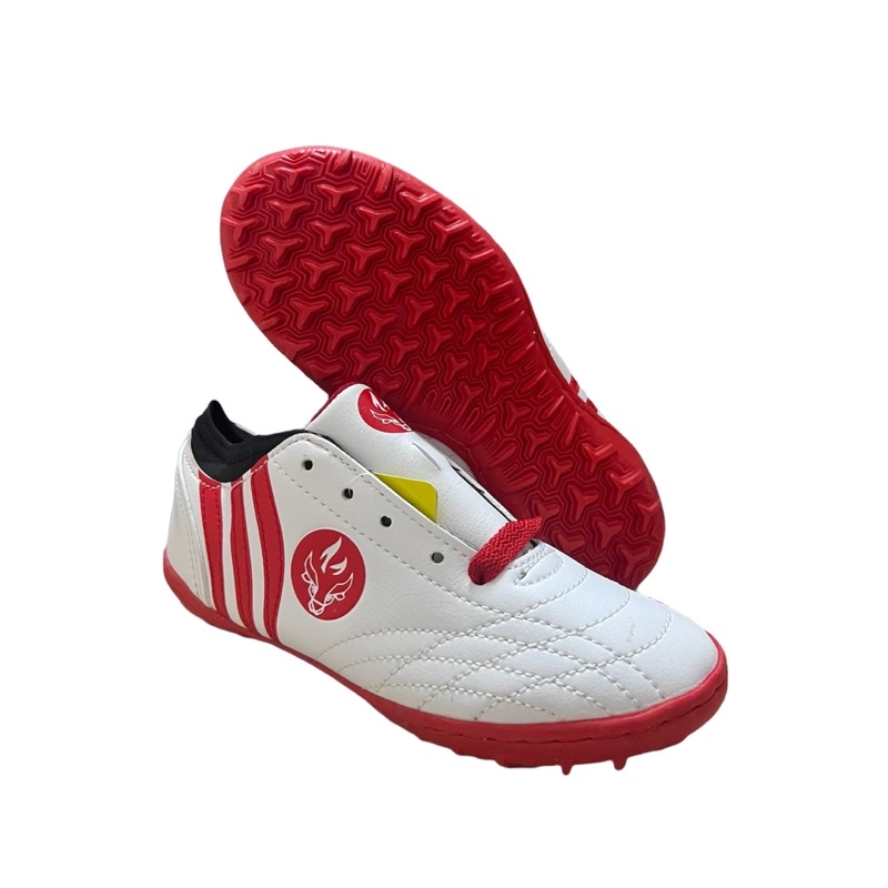 Giầy đá bóng trẻ em giá rẻ form nhỏ giày đá banh trẻ con Chí Phèo xả hàng êm mềm khâu full đế