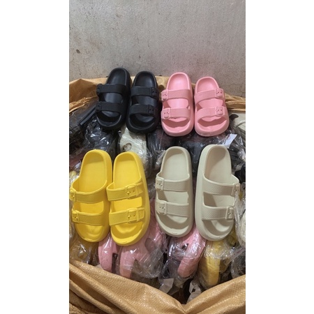 Dép đế bằng độn đế hai quai khuy vuông