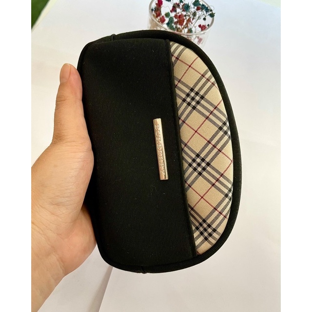 chiếc ví mini hiệu Bur berry authentic thanh lý