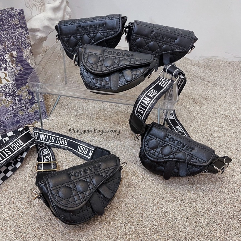 Túi Dior yên ngựa đeo chéo siêu xinh cho bé