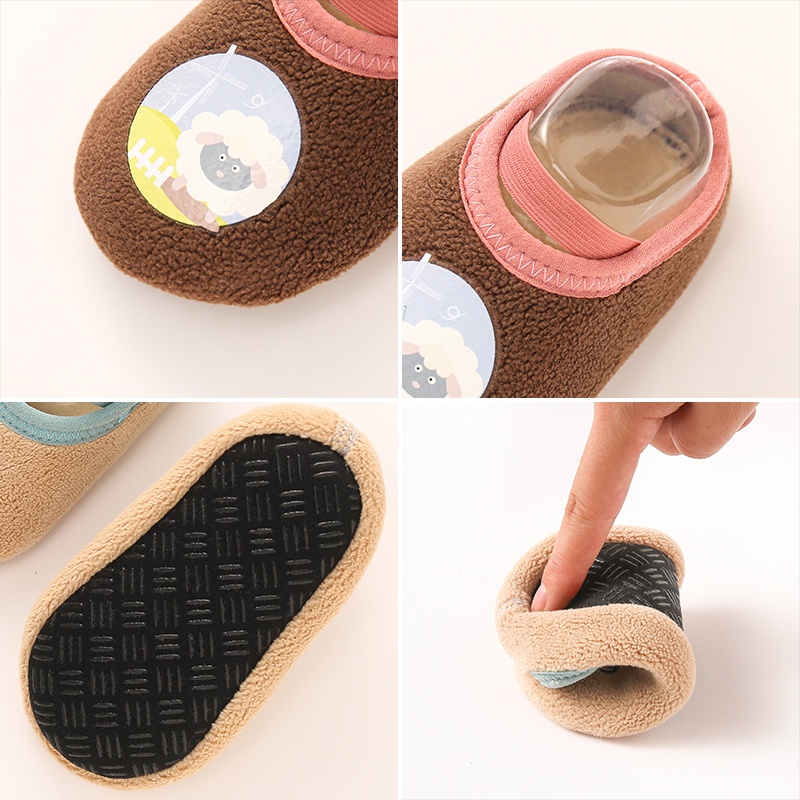 Giày thể thao AKKU họa tiết hoạt hình dễ thương chống trượt dành cho bé