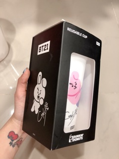 Ly Donuts bt21 có sẵn