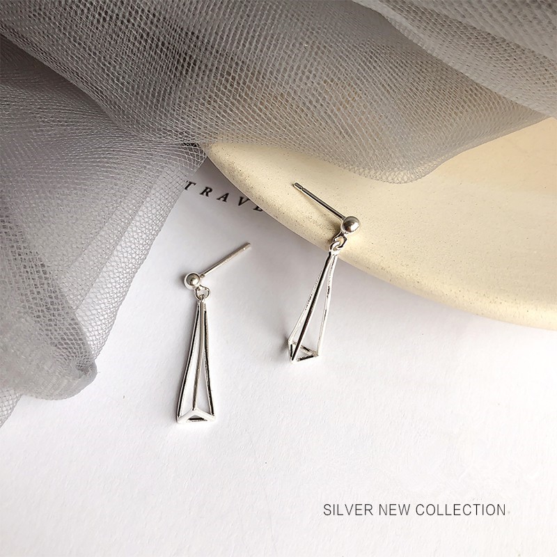 Bông Tai Hình Tam Giác Phong Cách Hàn Quốc Và Nhật Bản A317