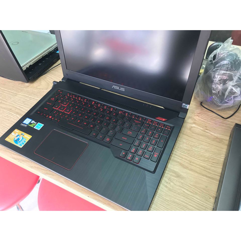 [ Khủng Long ]laptop Hãng 99% BH 3/2020asus FX503VD Core i5 - Gen 7/Ram 8Gb /GTX 1050 Quá Khủng