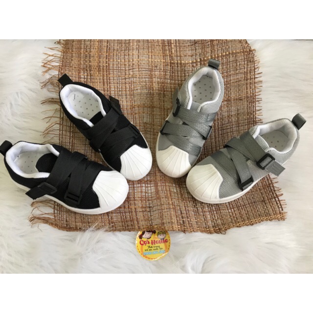 Giày Thể thao quai dán sale