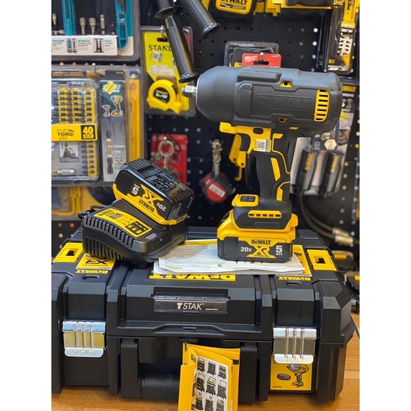 DEWALT máy siết bulong DCF900
