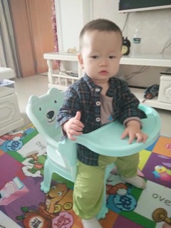 Ghế ăn dặm cho bé