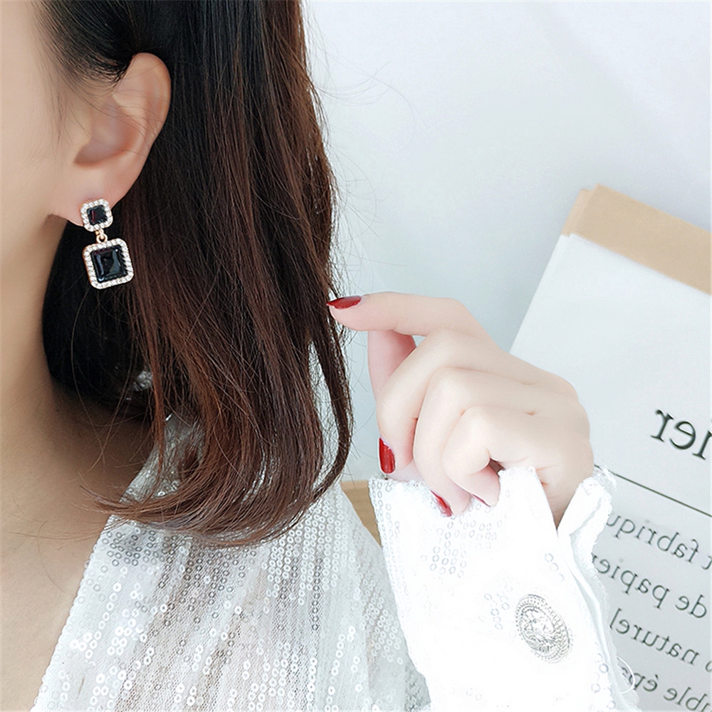 Bông Tai Hợp Kim Đính Đá Kiểu Dáng Đơn Giản