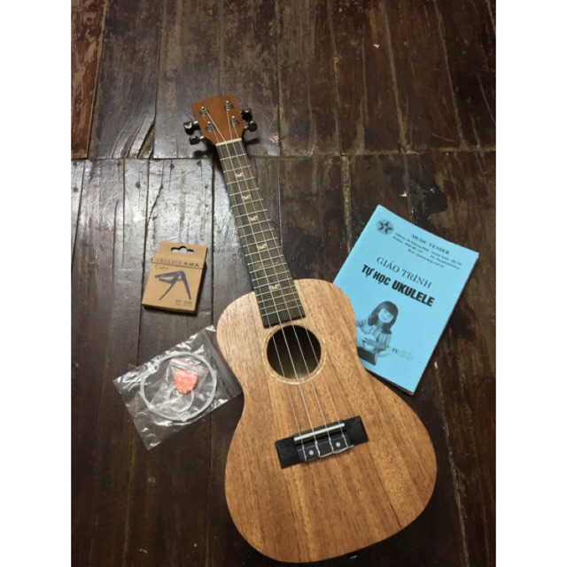 Đàn Ukulele viền khảm siêu đẹp