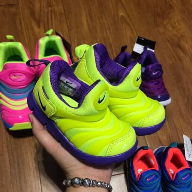 Giày Nike xuất nhật cho bé