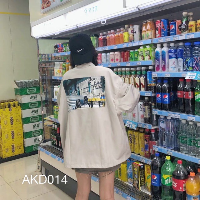 AKD014 - ÁO KHOÁC DÙ IN CHỮ DOES | BigBuy360 - bigbuy360.vn