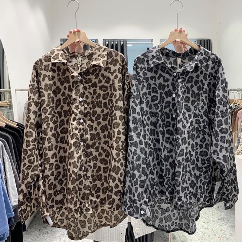 Áo sơ mi nữ hoạ tiết báo đốm form rộng dài 72cm, Áo sơ mi báo dáng rộng 2 màu | BigBuy360 - bigbuy360.vn