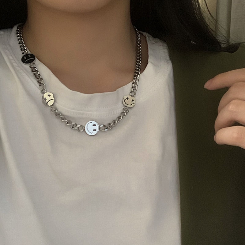 Dây Chuyền Thép Titan 22158 Mặt Emoji Phong Cách Hip Hop Đường Phố Cho Nam Và Nữ