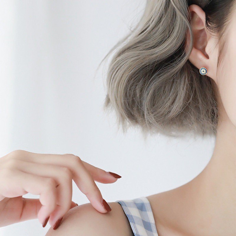 Khuyên tai đồng trắng nhỏ hình mắt quỷ đính đá phong cách Hàn Quốc