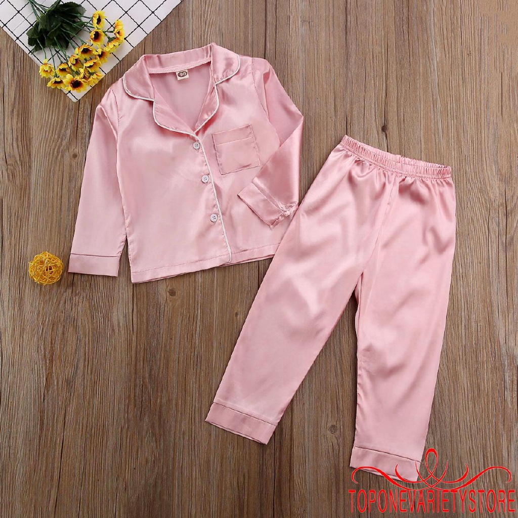 Trang phục pajamas dễ thương kiểu giáng sinh cho bé mới biết đi