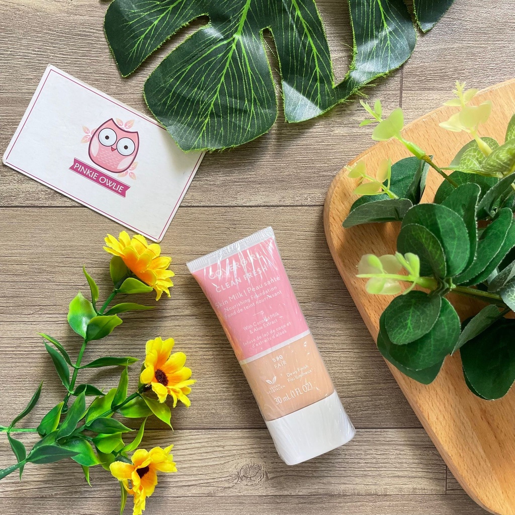 Kem nền CoverGirl Clean Fresh Skin Milk Foundation