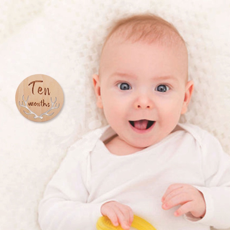 Set 12 Tấm Thẻ Ghi Âm Dùng Làm Đạo Cụ Chụp Ảnh Kỷ Niệm Theo Tháng Cho Bé Sơ Sinh