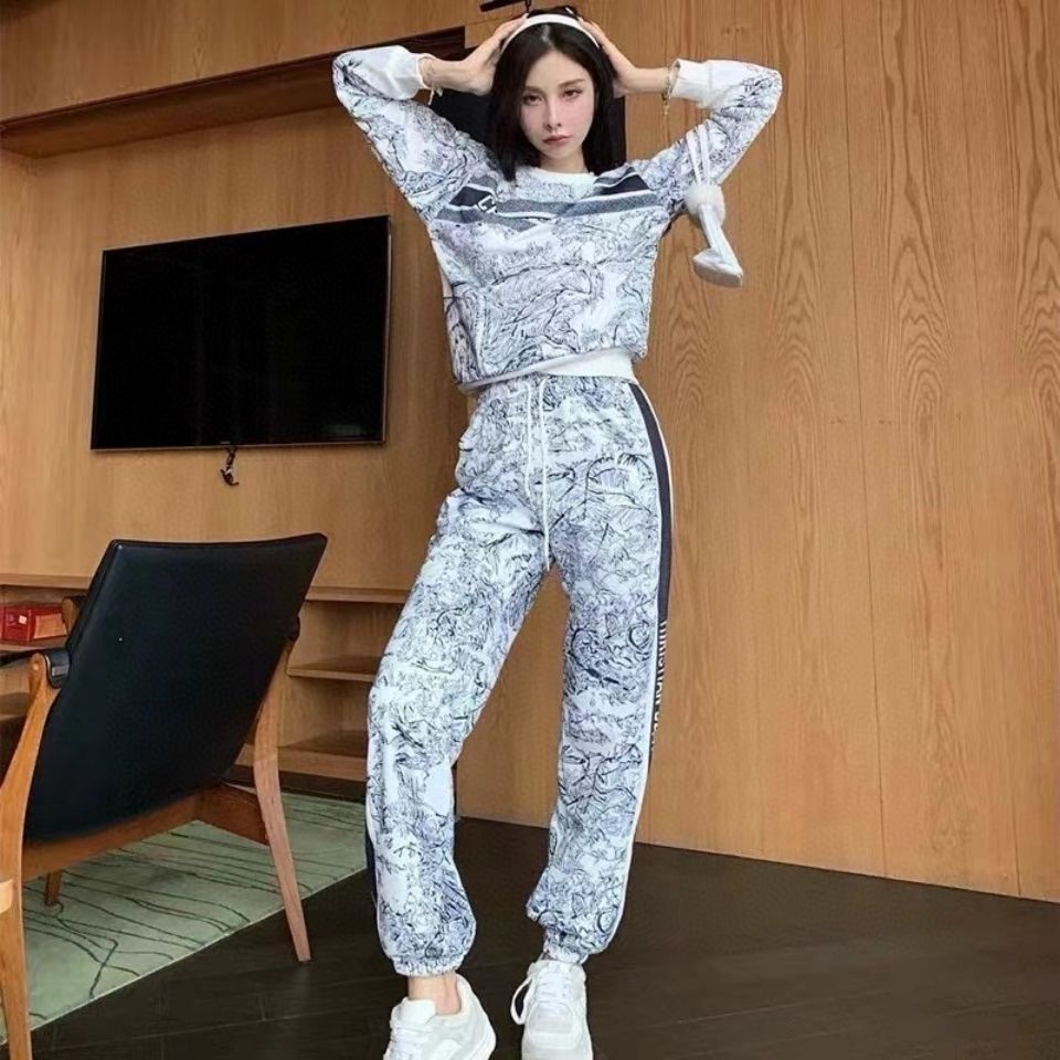 Set Đồ Thể Thao Dài Tay Form Rộng Phong Cách Hàn Quốc Mới Cho Cặp Đôi