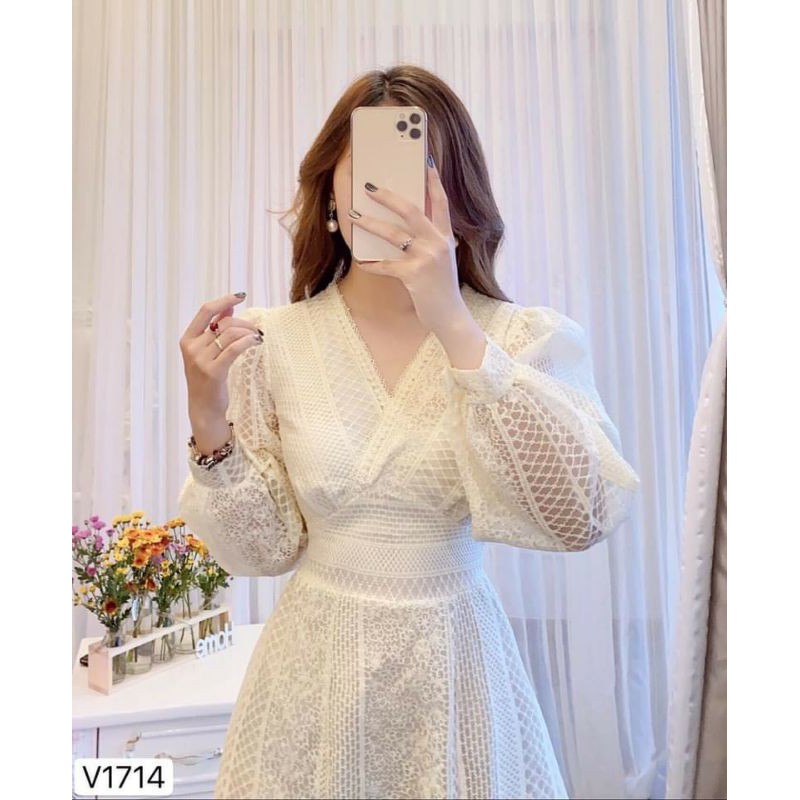 Váy Ren cổ V siêu xịn.