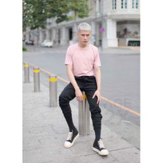 Áo thun unisex màu hồng nude AGE2X