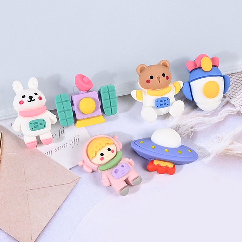 Charm (C360) slime/ Dụng Cụ Charm Trang Trí [Ko Keo &amp; Nút] Hình Gấu Du hành Vũ trụ - Giá 1 cái