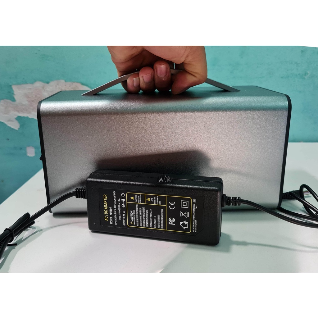 Trạm sạc, Pin sạc dự phòng 90000mAh Công suất 300W tích hợp inveter