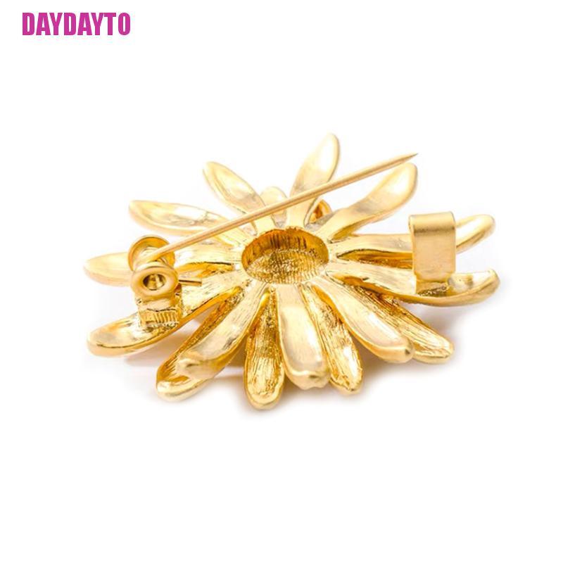 Ghim cài áo hình hoa cúc và chú ong nhỏ xinh thời trang