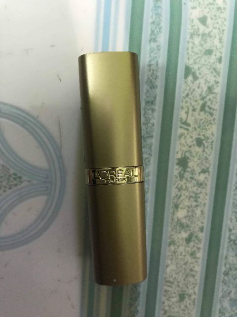 Son L'oreal Paris màu 762 DIVINE WINE