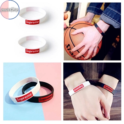 Vòng tay cao su phối mặt kim loại năng động trẻ trung cho nam nữ