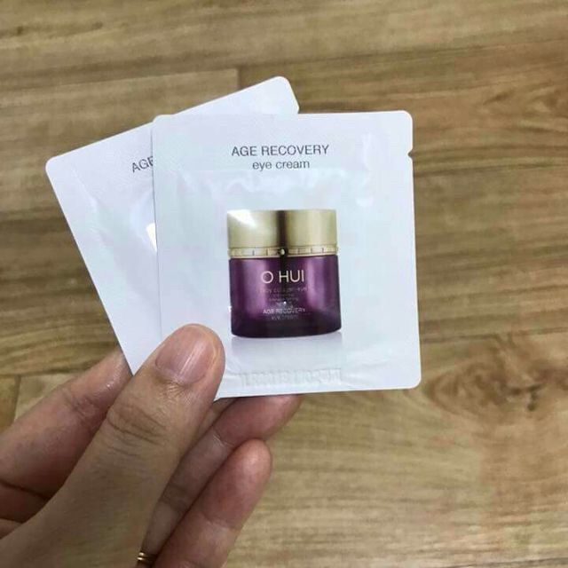 10 gói Kem dưỡng chống lão hóa vùng mắt cải thiện nếp nhăn Ohui Age Recovery Eye Cream | BigBuy360 - bigbuy360.vn