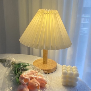 Đèn ngủ để bàn thân gỗ đèn bóng led phong cách vintage