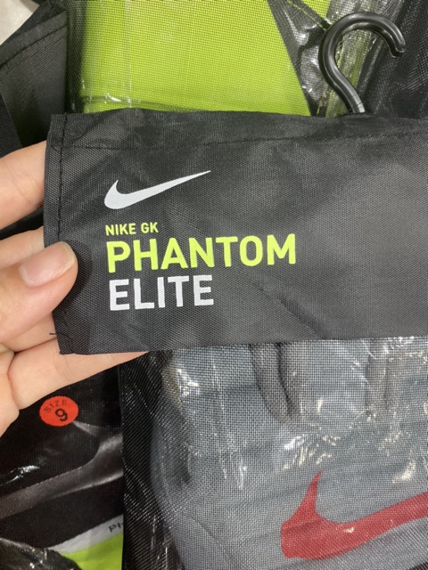 Găng Tay Thủ Môn Nike Phantom Elite