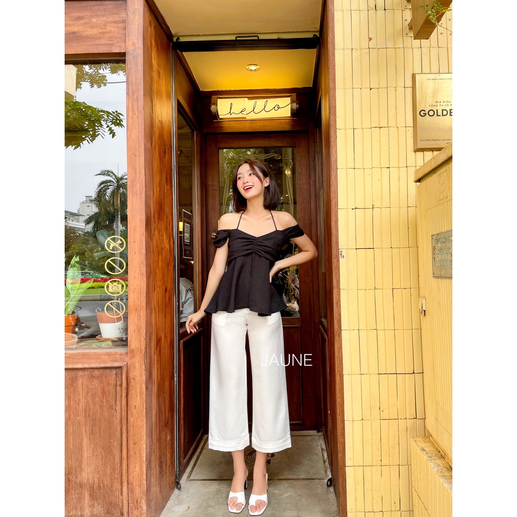 [Mã FAMARAL2 giảm 10K đơn 50K] Áo bẹt vai JAUNE thiết kế xẻ tà trước- NIKKI top | BigBuy360 - bigbuy360.vn