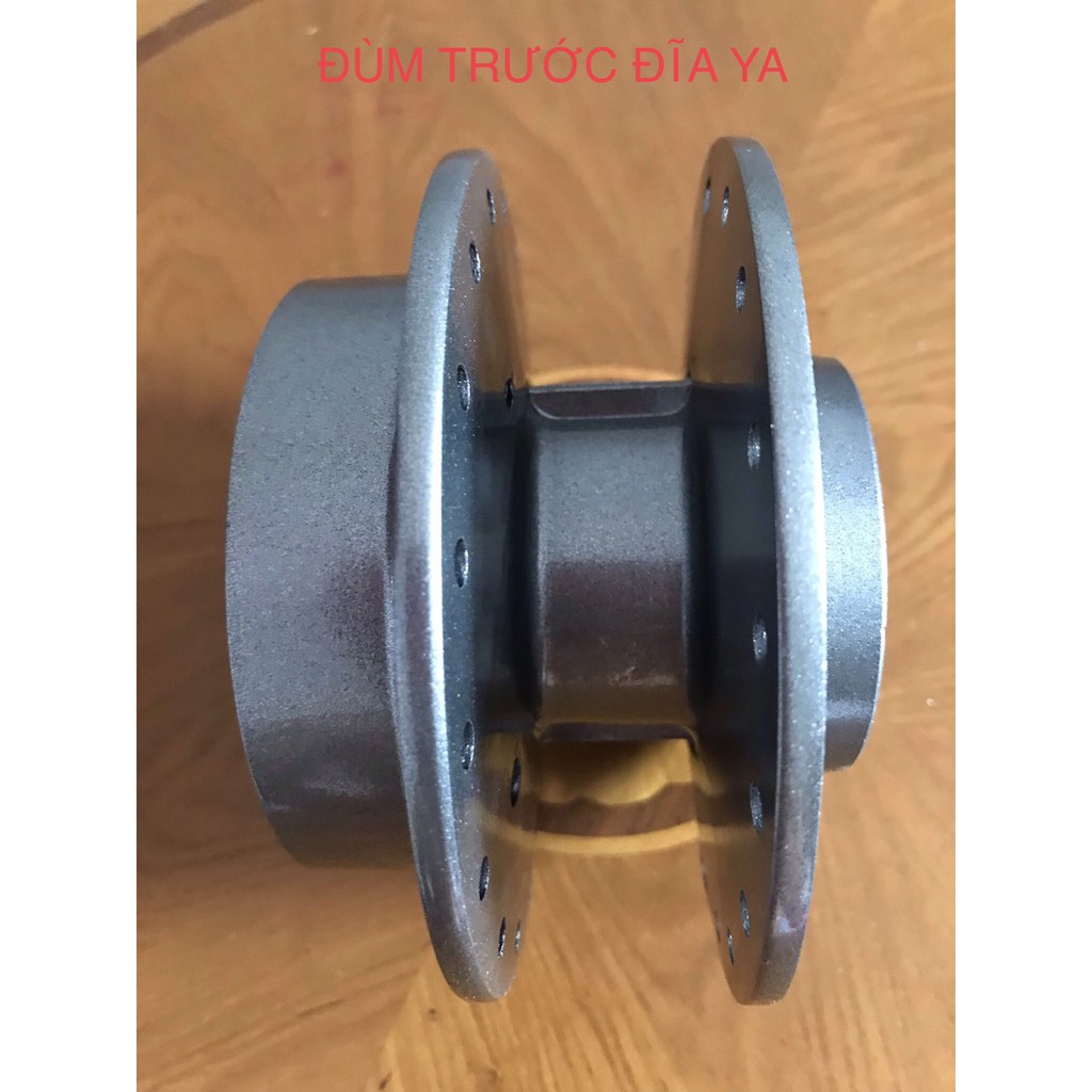 ĐÙM TRƯỚC ĐĨA YA