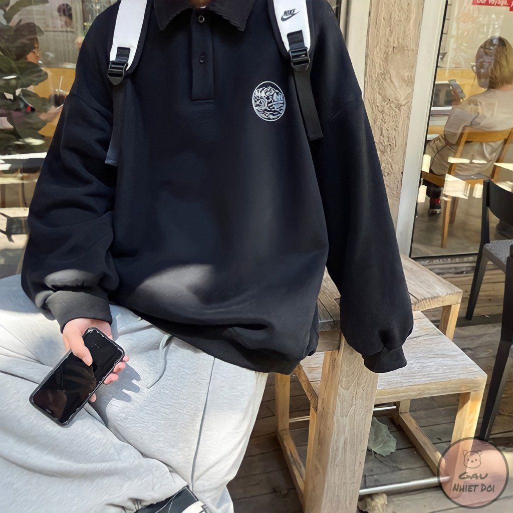 Áo Sweater Nỉ Unisex Logo Ngực Cổ Polo Dài Tay 2 Màu Đen/Xám Freesize Thời Trang Nam