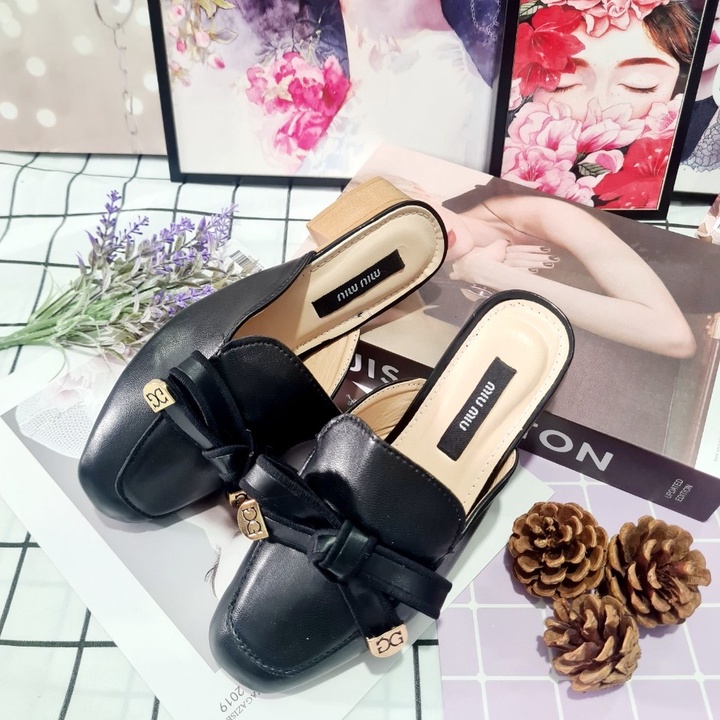 Giày Sục Nơ Mũi Tròn Gắn Khóa Xinh Bao Êm Chân Cao 3p suc_no_cc3p