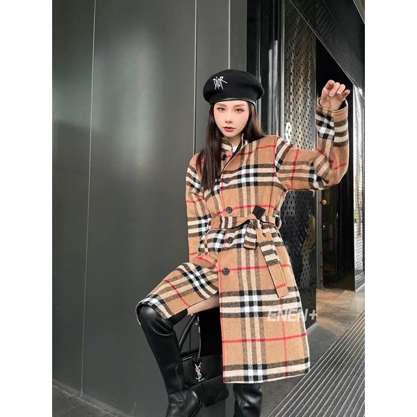 Áo khoác dạ dáng dài hai mặt một mặt trơn và hoạ tiết kẻ thương hiệu Burberry BBR cao cấp