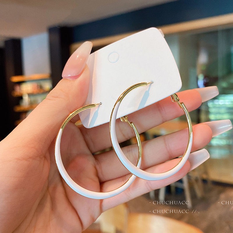 Khuyên Tai Hình Tròn To Phong Cách Pháp Thời Trang 2022 Mới Cho Nữ