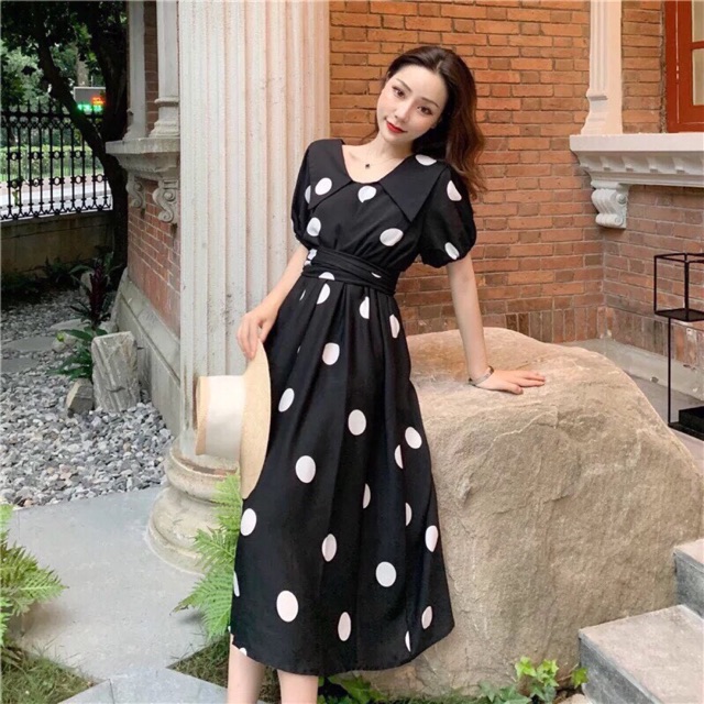 Váy chấm bi thắt eo