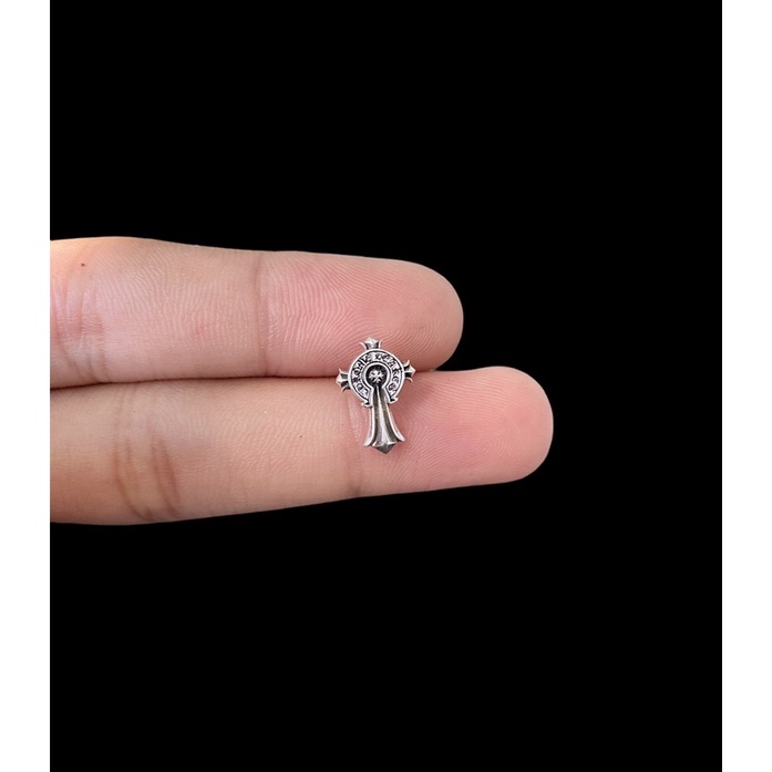 Bông tai chrome hearts ghim không đá