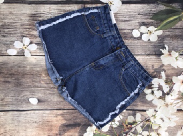 Quần Short Bò Viền Tua