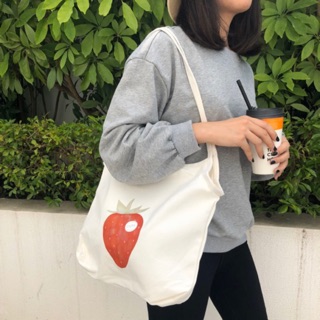 Túi tote quả dâu