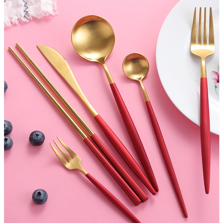Portuguese Red Gold Fork Spoon Nordic Western Cutlery Set 304 Stainless Steel Steak Knife Fork Spoon
