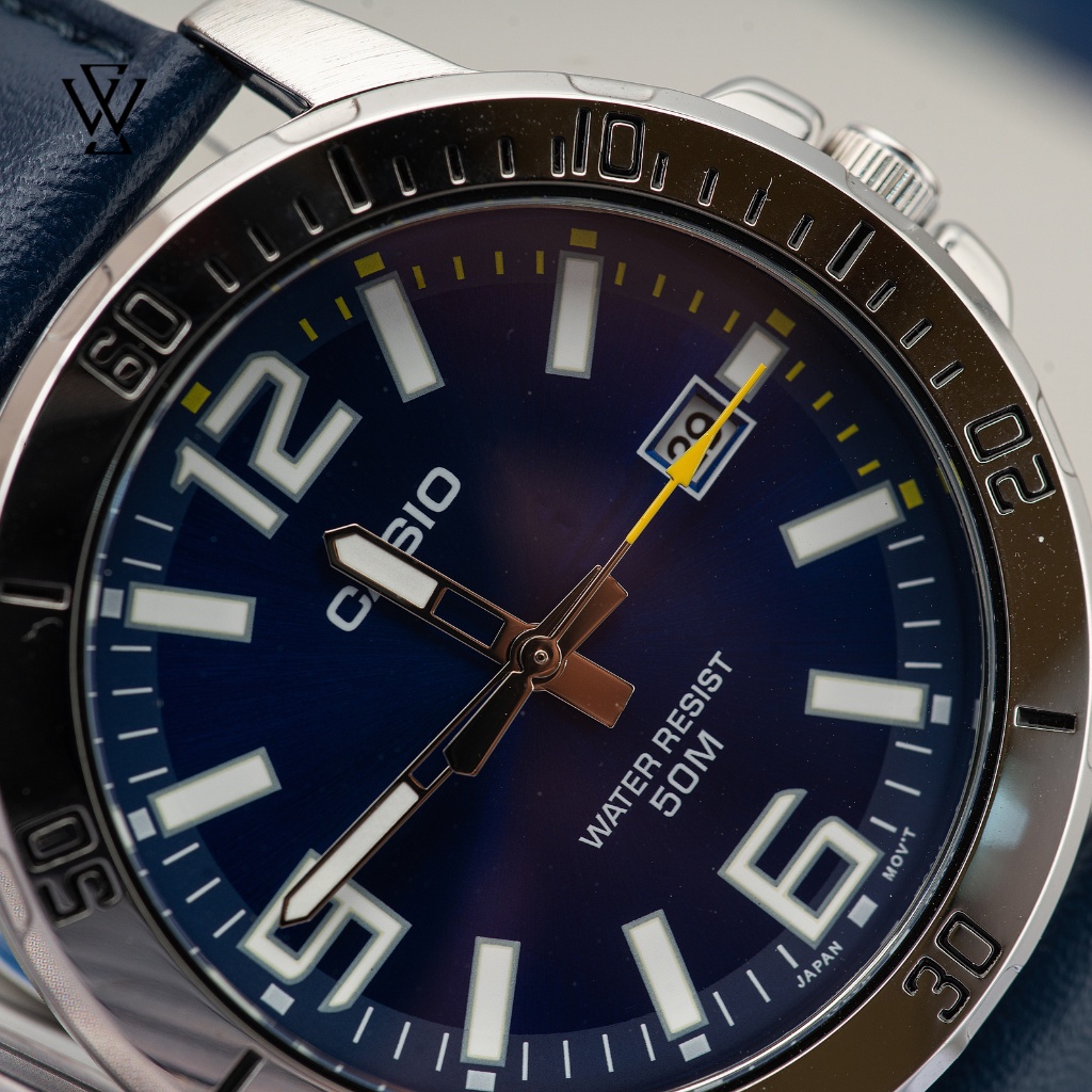 Đồng Hồ Quartz Nam Casio WATCHSTORE MTP-VD01L-2BVUDF Thiết Kế Kính Khoáng 45mm, Dây Đeo Da Và Vỏ Thép Không Gỉ